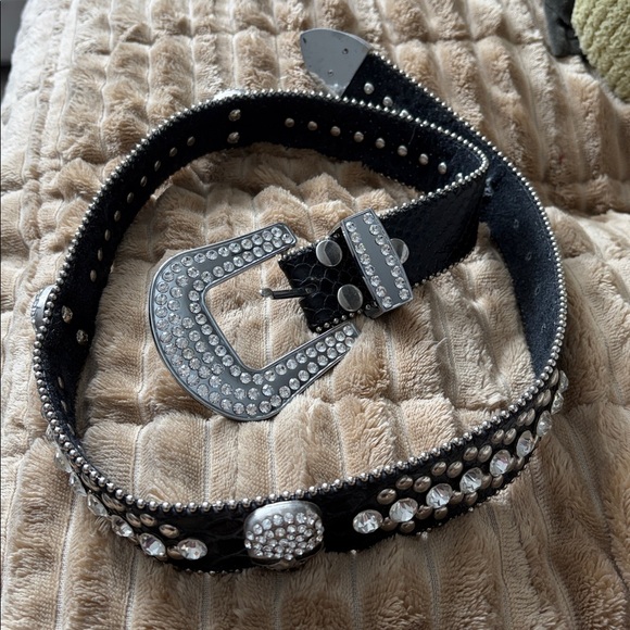 Chic Black and Silver Embellished Belt - Picture 2 of 8